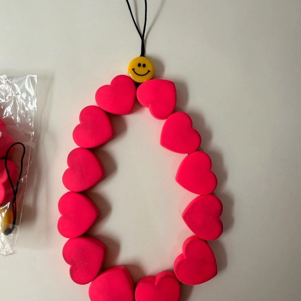 💖 Neon Pink Happy Face Phone Charm – Kawaii / Coquette / Soft Girl 💖
